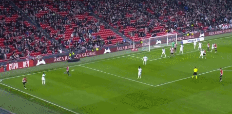 瑞奇·韩德森在奥克兰时期的 24 号球衣，在当地销量长年第一