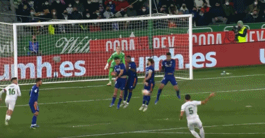 2017 赛季：太空人队由于被发现使用摄影机传递信号，引发史上最大诚信危机